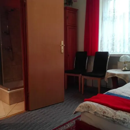 Bed and breakfast Noclegi16