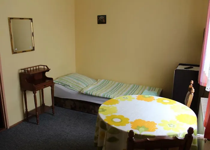 Noclegi16 فندق مبيت وإفطار بوليسلافيتش